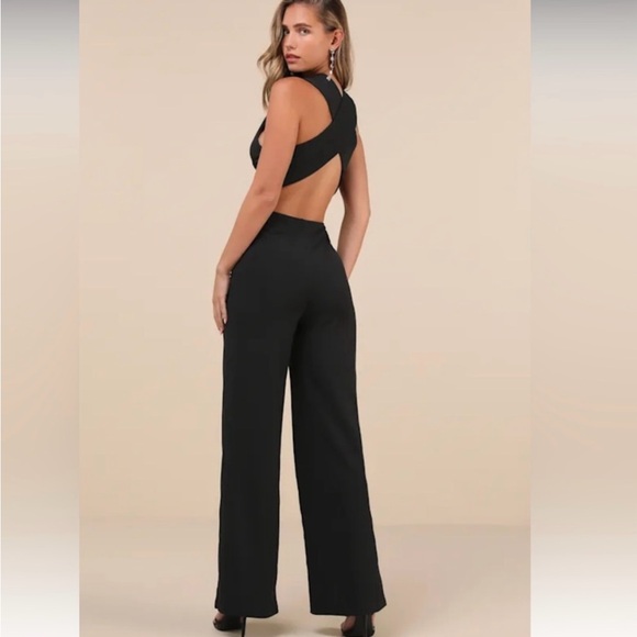 Lulu's Black Plunging V-Neck Jumpsuit - Picture 2 of 8